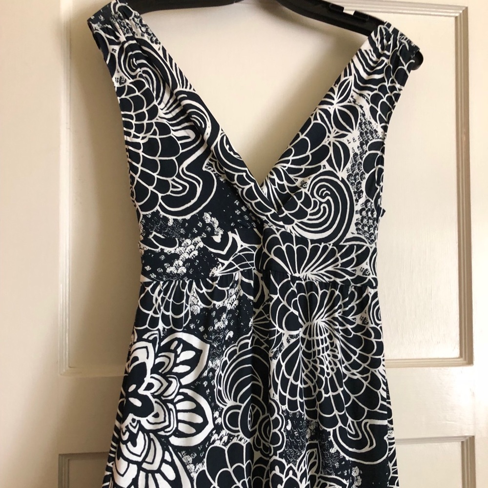 Banana Republic Blue and White Maxi XS